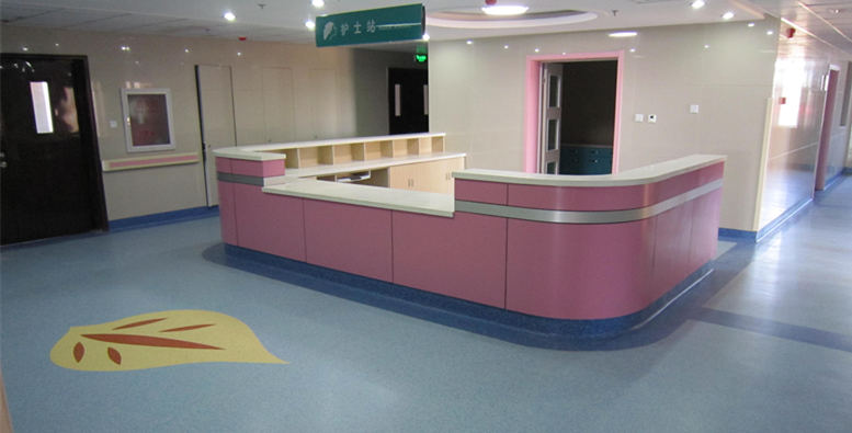 为何很多医院都在使用pvc地板呢